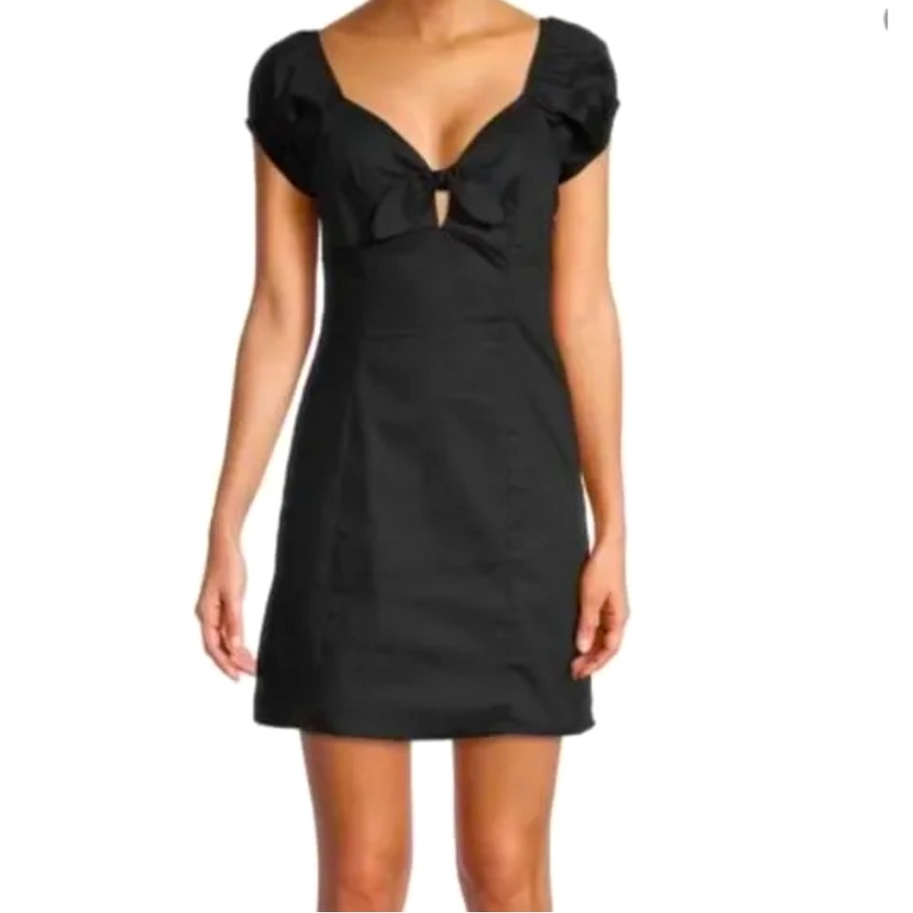 Socialite Black Cap-Sleeve Mini Dress